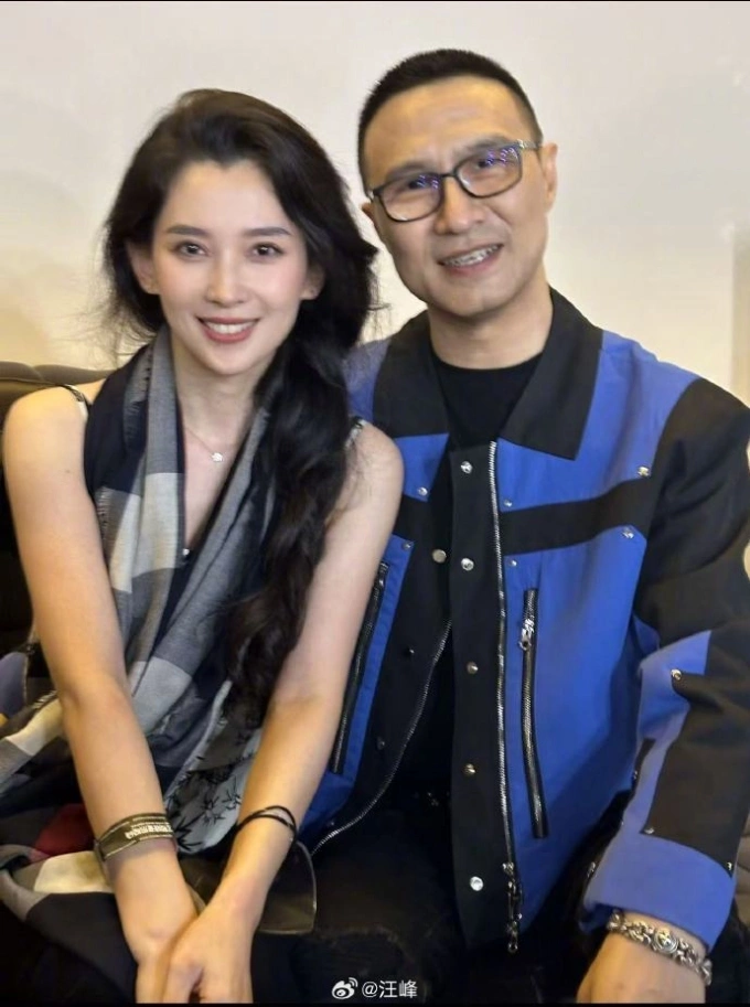Người chồng cũ của Zhang Ziyi, bài viết với bạn gái 19 tuổi hơn lần đầu tiên để từ chối những tin đồ