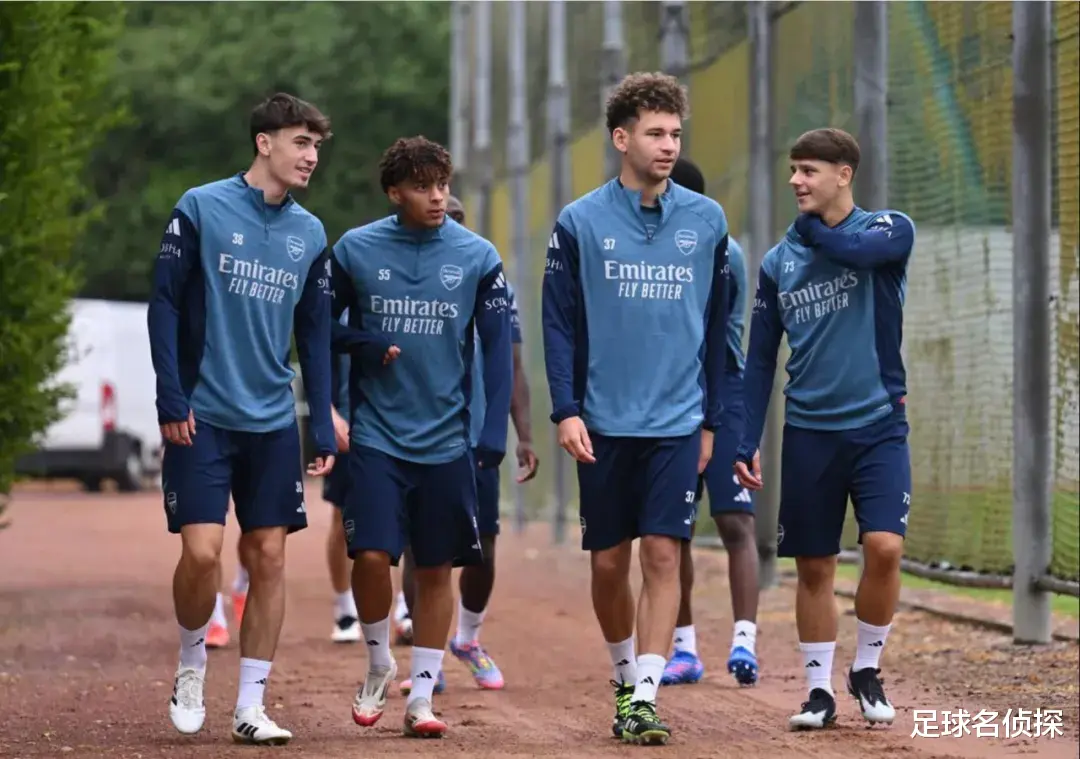 DO: Martineli sẽ chỉ ký hợp đồng với cầu thủ chạy cánh hàng đầu nếu anh ta rời Arsenal! Mục tiêu của