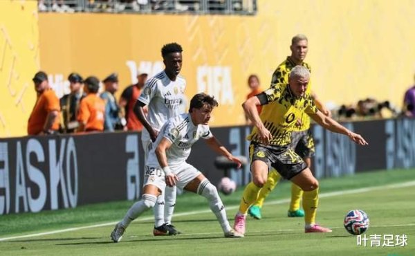 3 mục tiêu và 1 màu đỏ trong 6 phút! 1 trò chơi điên rồ trong câu lạc bộ World Cup: Real Madrid nâng