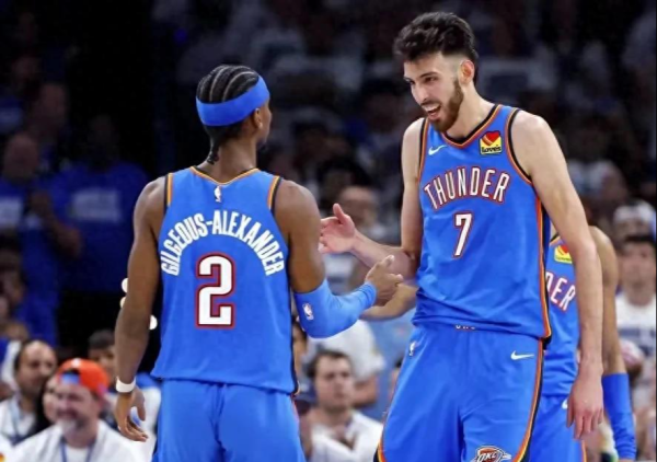 Clippers thêm một kẻ thù mạnh 
