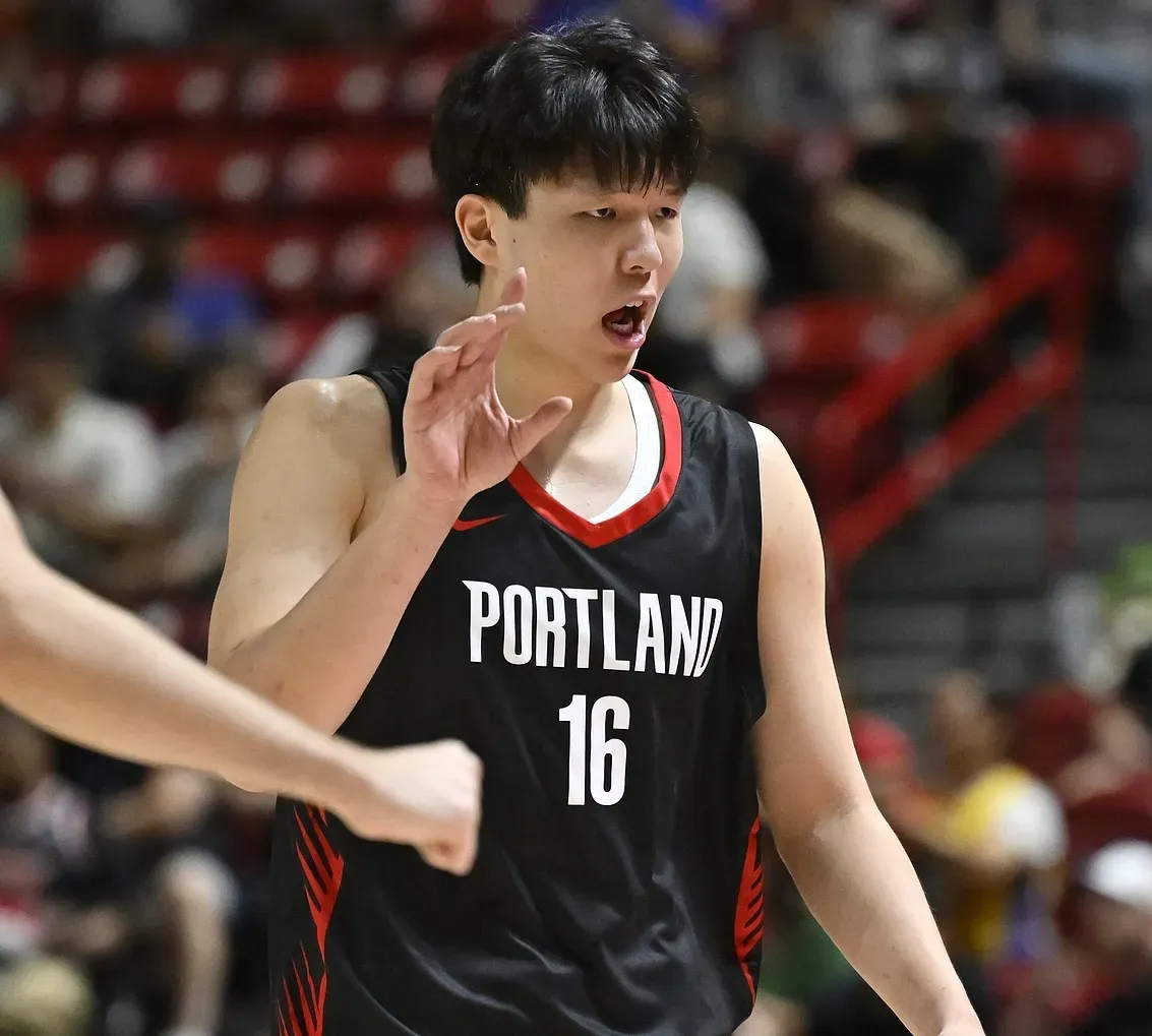 Di chuyển của Trail Blazers quá tàn nhẫn! Xin vui lòng đến với huấn luyện viên ánh sáng đá thành vàn