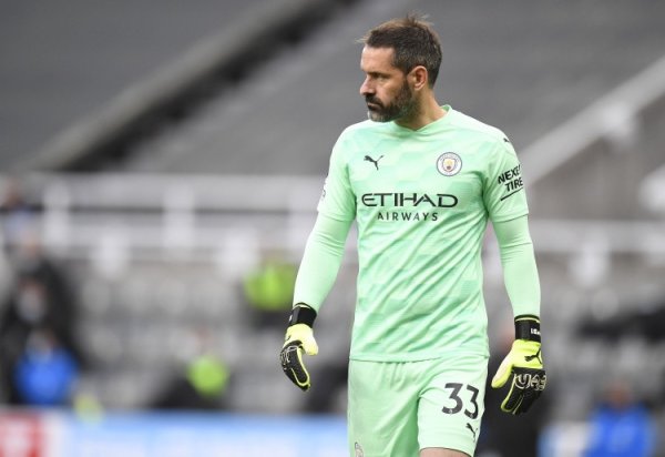 Truyền thông nước ngoài: Manchester City mời Carson 39 tuổi làm huấn luyện viên đào tạo thanh niên, 