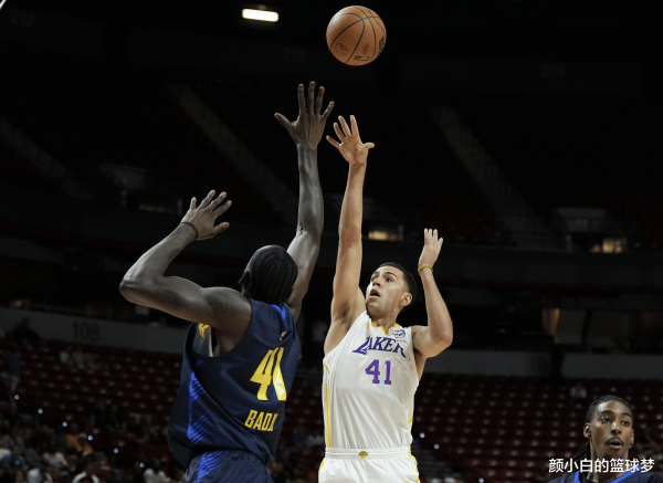 NBA Summer United: Brownie nhớ Lakers và Nuggets mất ba liên tiếp, Sweed 17+5 Jones 22+8