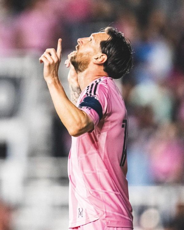 Sao chép và dán trong 3 phút! Messi đã thực hiện 2 bàn thắng một mình, một đường chuyền tuyệt vời vư