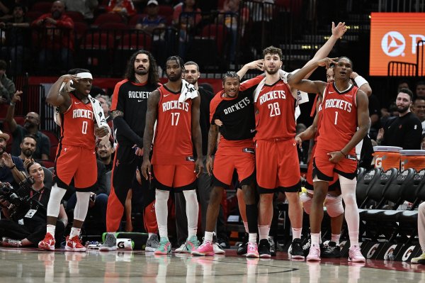 Giám đốc điều hành của Rockets: Tôi không muốn định hình lại đội hình, nhưng playoffs cho thấy chúng